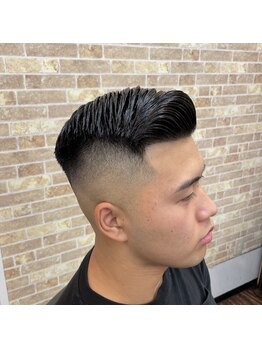 バーニーズ バーバークラブ(BARNEYS BARBER CLUB)の写真/周期割引やフェードのメンテナンスメニューもあります!