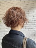 コーラルベージュ