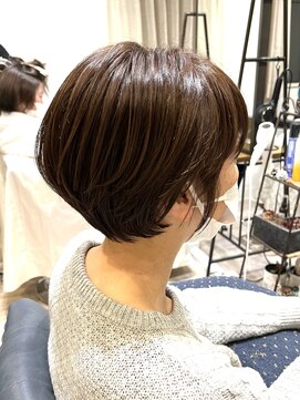 イト リトルヘアガーデン(ito. little hair garden) 大人丸みショート×アッシュベージュ