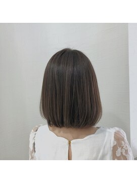 ルーブ(Roove) 長めボブ×ソフトグレージュ