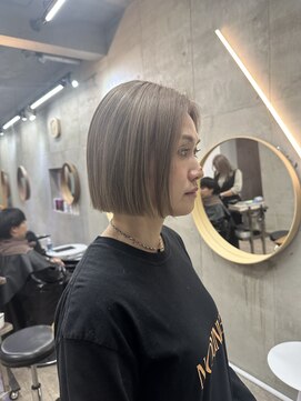 ソルトウォーター(SALT WATER) ミニボブ　ベージュカラー　ハイトーン