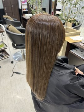 アイズ 本厚木(AIZU) 白髪ぼかしハイライト　髪質改善トリートメント