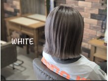 ホワイト 伊勢崎(WHITE)