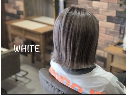 ホワイト 伊勢崎(WHITE)の写真