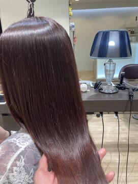 シーズヘア南口店 大好評!艶髪 極上の縮毛矯正 お任せください!