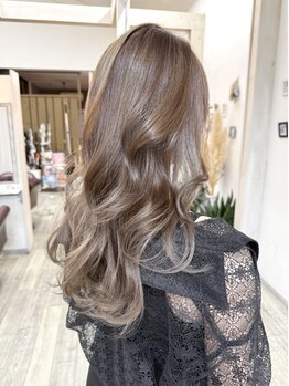 グレイス ヘア デザイニング(GRACE hair designing)の写真/【カラー特化サロン】色落ちまでオシャレに見せるカラーをご提案♪お得なクーポン多数ご用意！