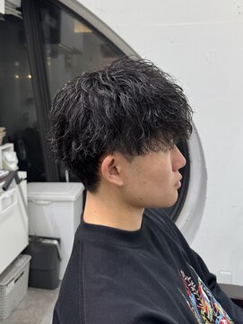 エース(ACES) 刈り上げマッシュツーブロックルーズツイスパパーマメンズ