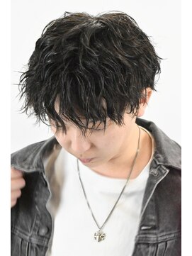カズミ(KAZMI) 波巻きスパイラルパーマ