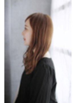 トランクイル サフリック(TRAN9UIL safric) 20代・30代・40代　カジュアルパーマ　ロング