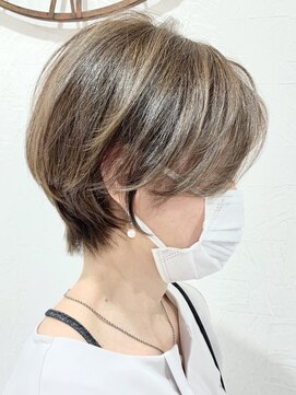 ジェービーヘア 稲毛(jb hair) ハイライトボブカーキグレージュフェザーバング【稲毛】