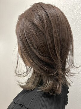 ロアールメイ(LOAOL mei) 【骨格補正】ミディアムレイヤー　グレージュ/ベージュ