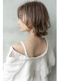 大人かわいいピンクベージュインナーカラーマッシュショートボブ