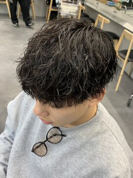 フィフス トウキョウ (fifth TOKYO) 波巻きスパイラルパーママッシュショート無造作パーマ刈り上げ