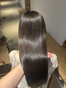 セブンベルベット(7 Velvet) オリーブグレージュ【円口睦】