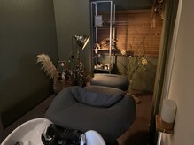 頭皮への感触、流れるお湯の音。この二つをお楽しみください