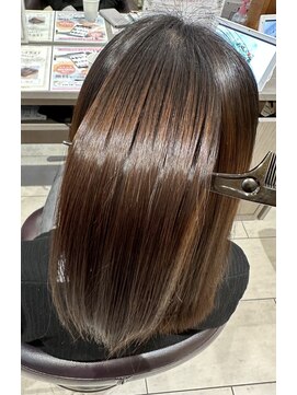 イコール 千葉(equal) 大人ロング/髪質改善/縮毛矯正/美髪/[千葉]