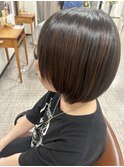 まとまる前下がり艶ボブ