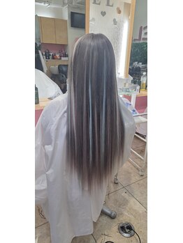 エル(EL)の写真/ブリーチカラーとエクステ