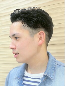 ヴィリーレ ザ バーバー(VIRILE THE BARBER)の写真/幅広い世代に人気の“VIRILE”のメンズパーマ★再現性が高くスタイリング簡単で、ON/OFFのアレンジも◎!!