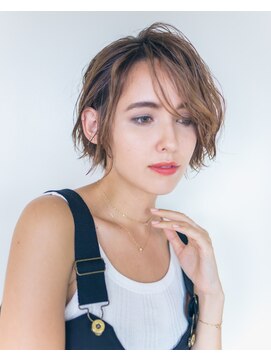 ピズム(PISM) 耳かけニュアンスイメチェンボブ/フォギーベージュ