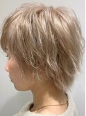 ショートレイヤー×ホワイトベージュ