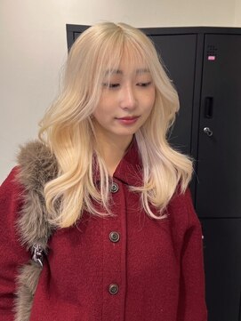 ベレーザ 渋谷(BELEZA) 11317ホワイトブロンド韓国風巻きワンホンヘアホワイトアッシュ