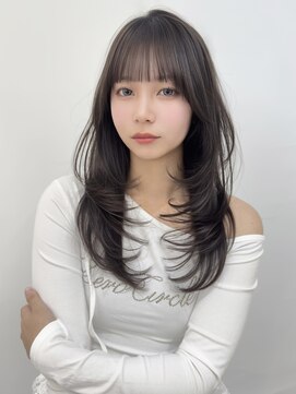 レイヤーカット/透明感グレージュ/小顔カット