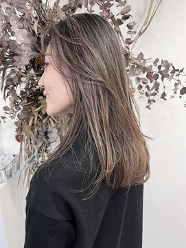 ベルム(Belme) 白髪ぼかしハイライトアッシュベージュ