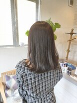 リーシュ(LEASH) 透け感たっぷり暗髪