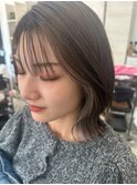 アッシュカラー×インナーカラーで魅せる、かわいいボブスタイル
