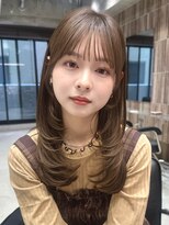 ポーチバイハニー オモテサンドウ(PORCH by HONEY omotesando)&nbsp;ミディアムヘアレイヤーカット小顔顔まわりココアベージュ1