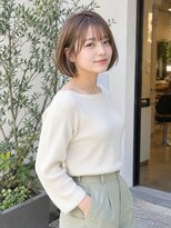 ラナ(LaNA)&nbsp;耳かけと透け前髪の柔らかブラウンボブ