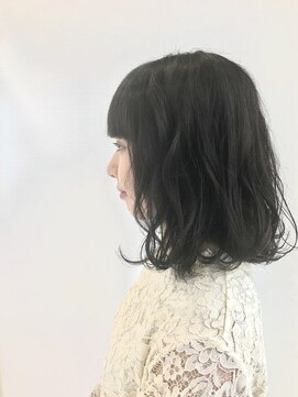 レジナヴィータ 栄(Reginavita) 【Reginavita栄】揺れる黒髪ボブ@小野