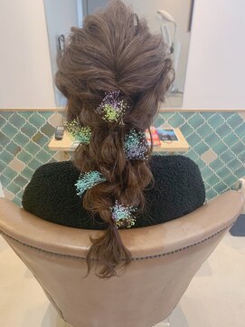 アドラーブル ヘアサロン(Adorable hair salon) 編みおろし