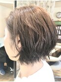 後ろ姿を素敵に見せるボブ