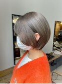 【minami】シルバーグレージュ×伸ばしかけショートボブ