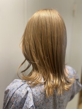 エイト新宿店(EIGHT shinjuku) ミルクティーベージュ