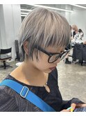 ホワイトとブラックのコントラストカラー