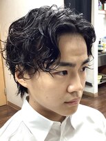 コダマ 新大塚店(KODAMA)&nbsp;センターパートミディアムパーマスタイル（ベリーショート）床屋