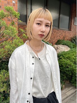 トゥコ(tuco) ボブ　ブリーチ　ブロンド　ミルクティーベージュ