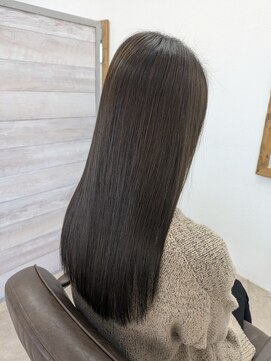 ラヴィリス バイ レム(Raviliss by rem) 艶髪ロング