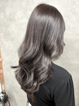 グラフィー(graphy) ダークグレーで韓国風のスタイリング！