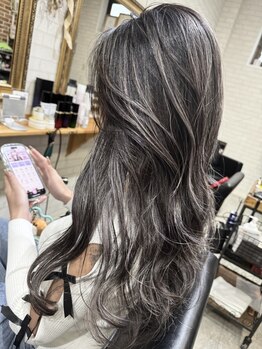 ピース トヨハシ(Peace toyohashi)の写真/薬剤にこだわっているから、髪にも頭皮にも優しい♪色持ちもよく、ツヤ感のある仕上がりにあなたも満足☆