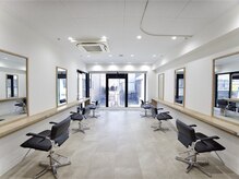 men's salon HYPE 大曽根店メンズサロン/men'sパーマ/men'sカット/men'sショートの雰囲気（【大曽根駅/大曽根/メンズ/メンズパーマ/メンズカット/眉毛】）