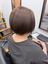 モデロ(Modelo) 赤みを抑えた明るめ夏ベージュ