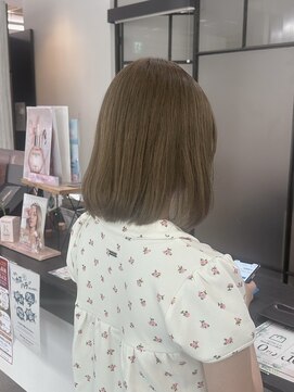 ノーム バイ アウラ(norm. by aura) ヘーゼルベージュ、ミルクティー、ブリーチなしダブルカラー