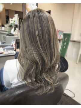 グランドヘアメイクノア(Grand Hair Make NOAH) ３Dカラー