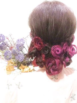 ニーケ 池袋 池袋西口(nike) 【nike池袋】フラワーアップ☆トリプルカラー☆