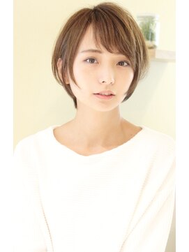 レウナ 外苑前(Reuna) 20代30代40代大人可愛いひし形ショートボブ　小顔ショート