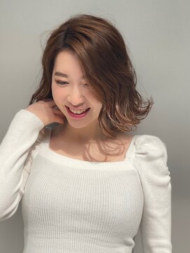オーストヘアジジ(Aust hair Gigi) オリーブカラー ハイライトカラー ウェットウェーブ kiyo